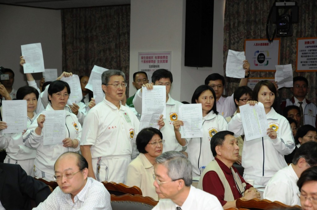 太極門弟子出示函查表，白紙黑字都表示敬師禮是贈與。台北國稅局卻偽造文書，隱匿證據，致使訴願會做出錯誤的駁回決定。